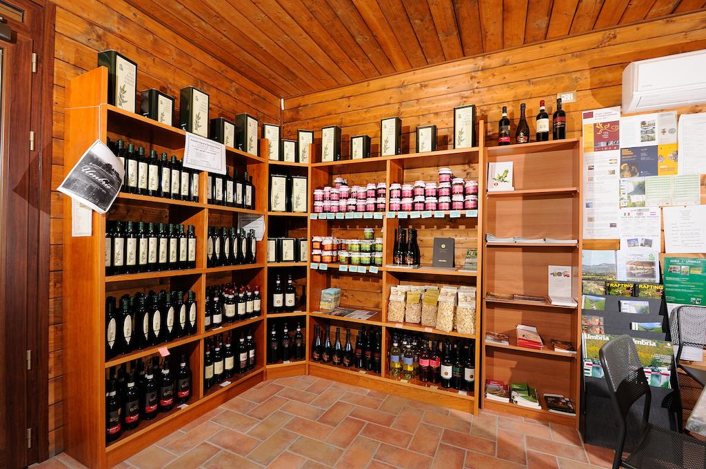 agriturismo con appartamenti e ristorante in umbria