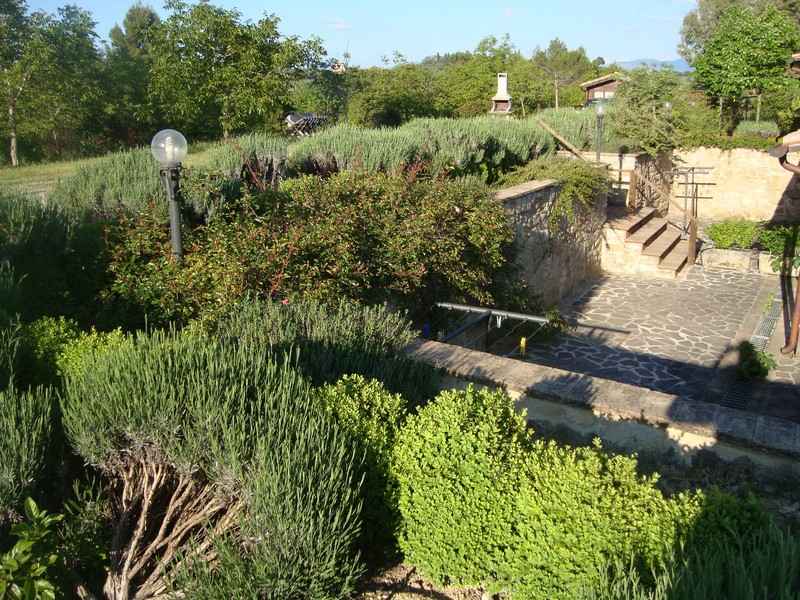 agriturismo con piscina e ristorante bevagna