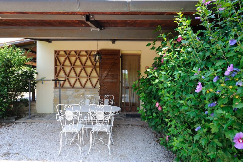 casa vacanze con piscina giardino e barbecue bevagna