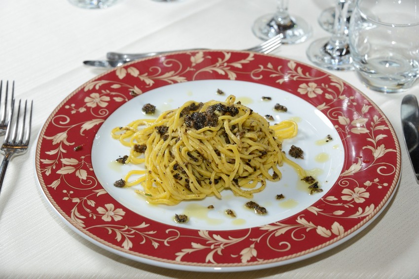 agriturismo con piscina e ristorante vicino Todi