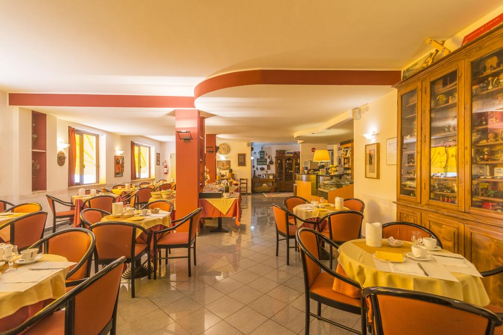 hotel con piscina vicino perugia
