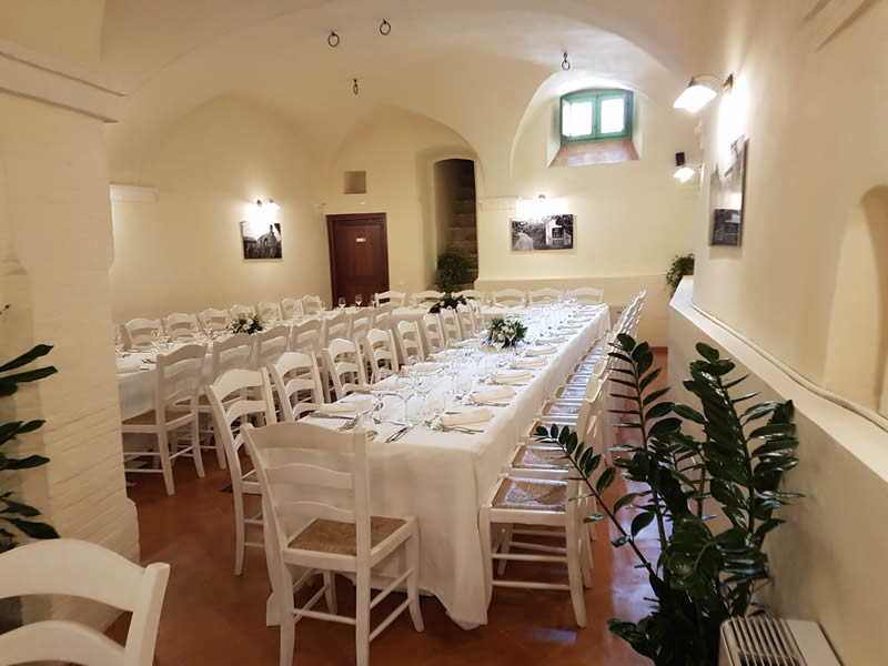 sala-ristorante-il-borgo-sopra-foligno